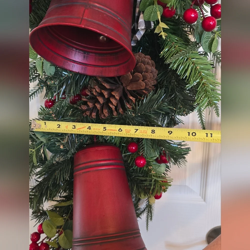 Festive Country Farm Door Swag